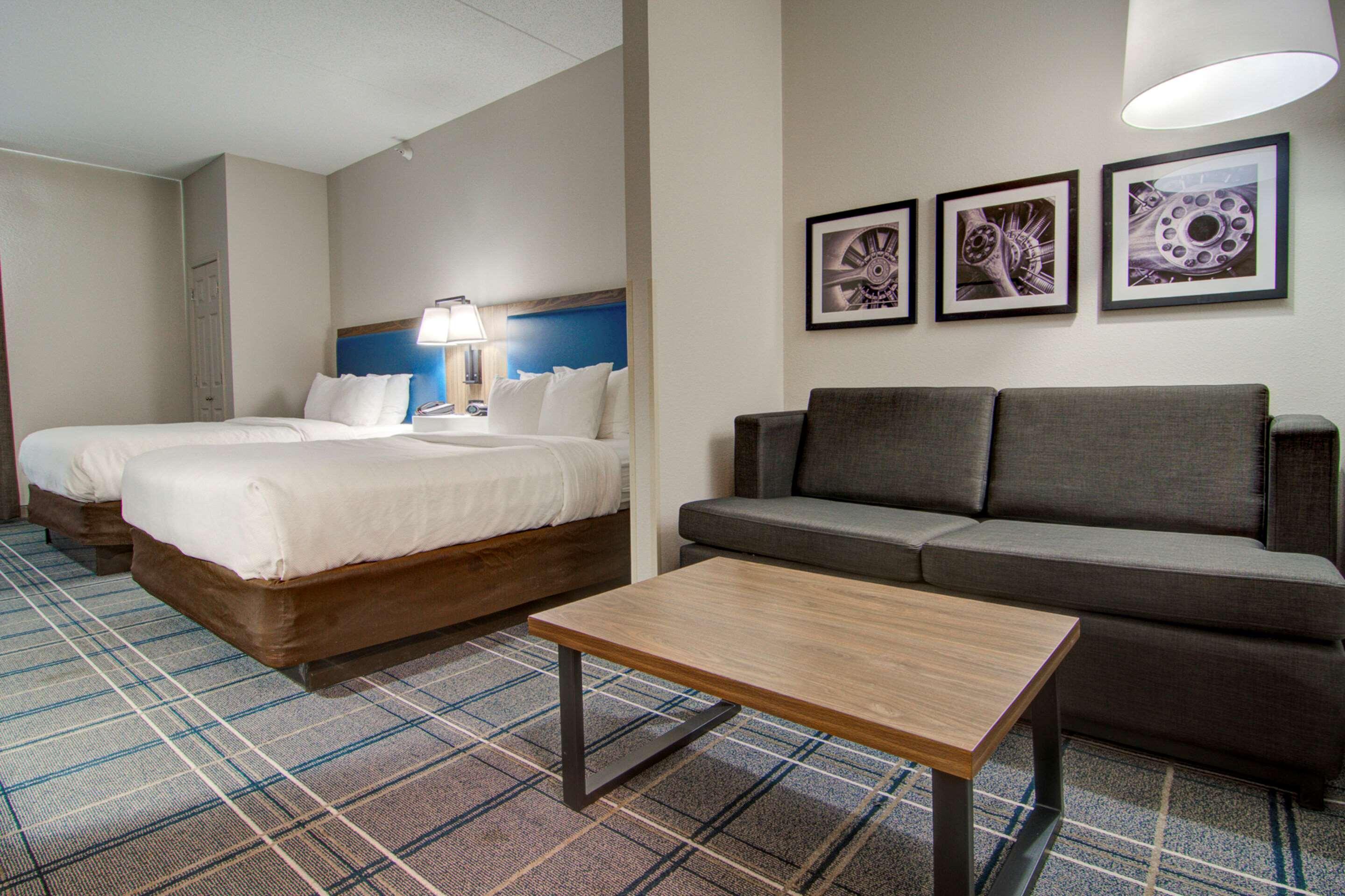 Comfort Suites Newport News Airport Exteriér fotografie