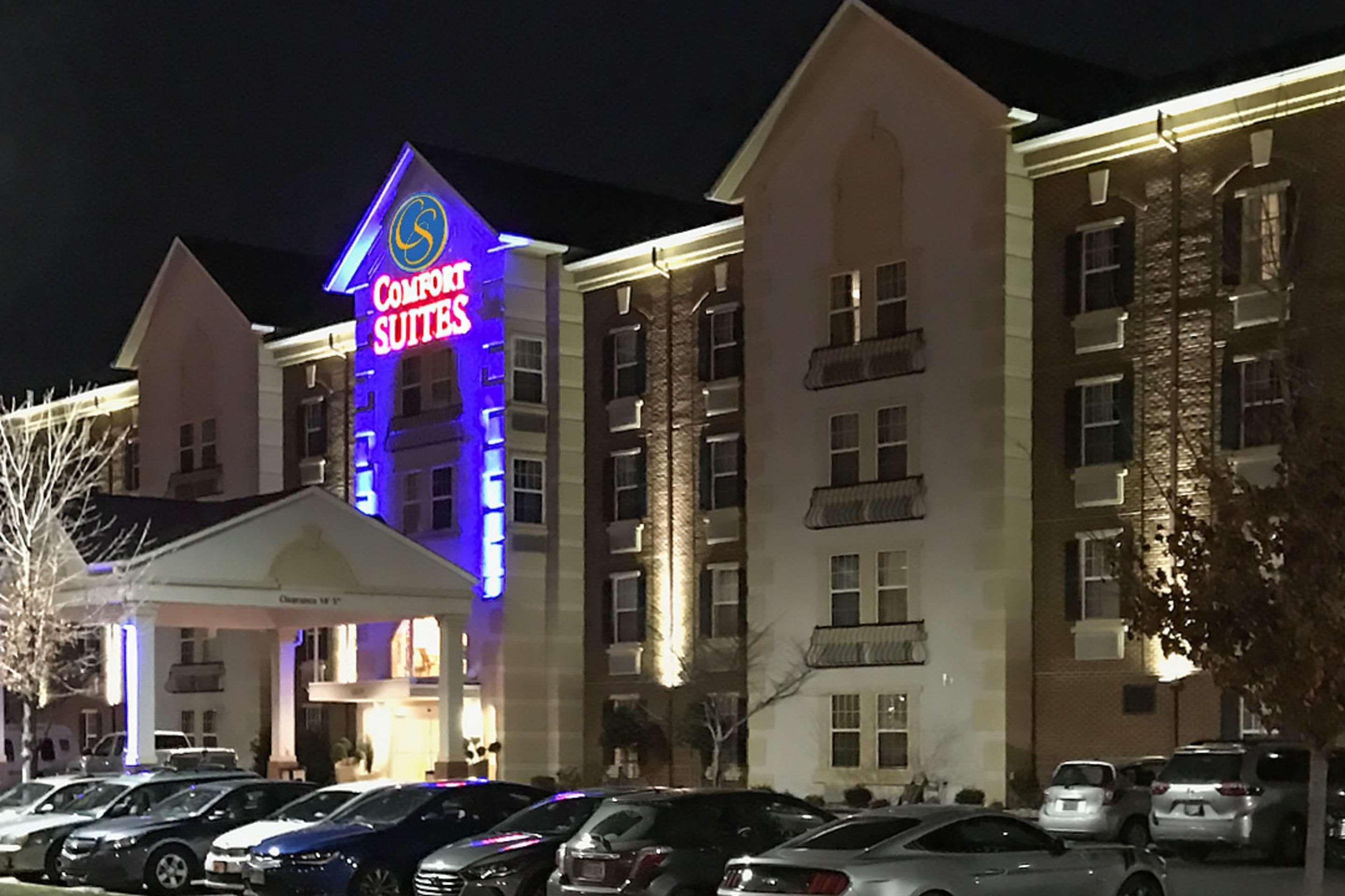 Comfort Suites Newport News Airport Exteriér fotografie