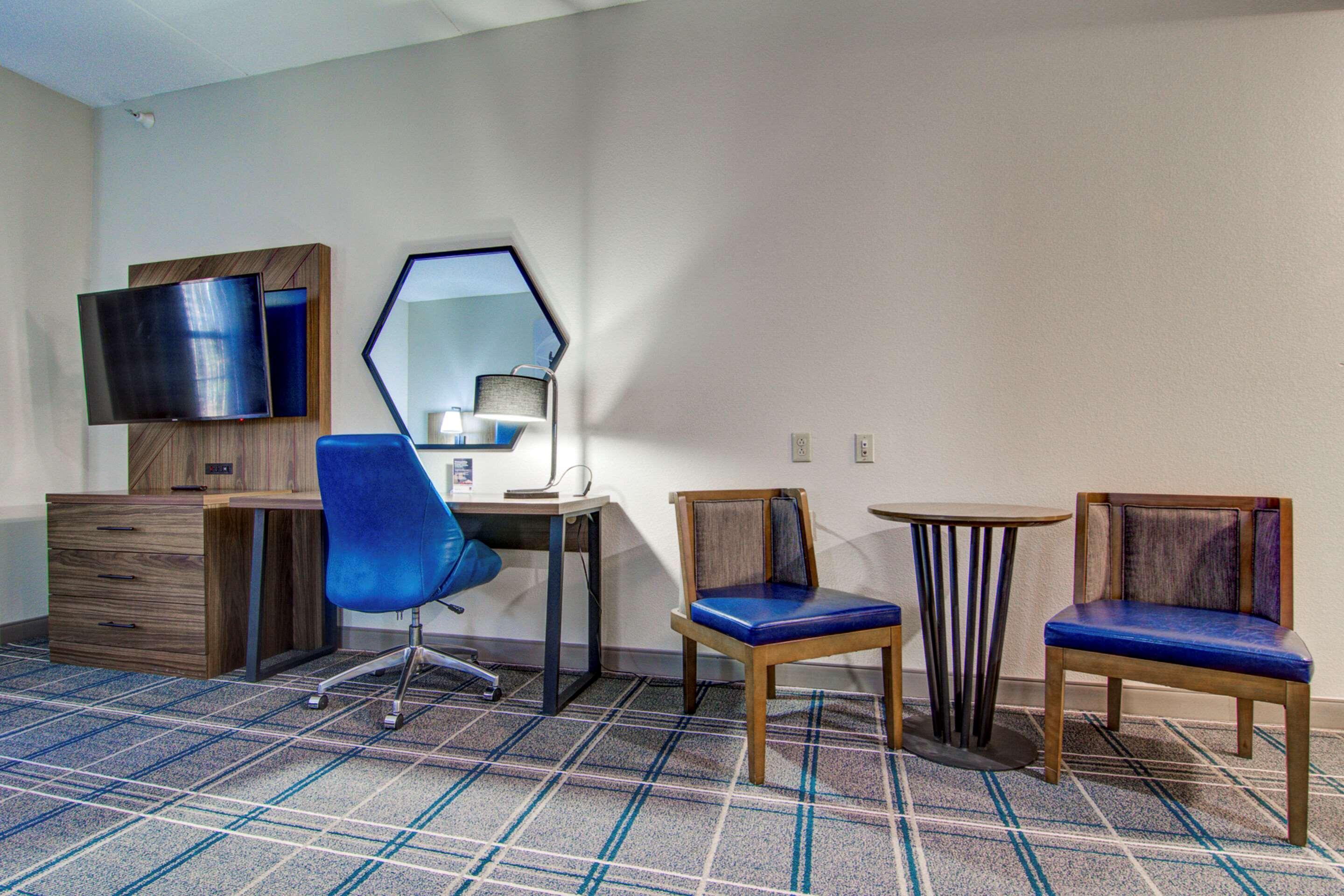 Comfort Suites Newport News Airport Exteriér fotografie